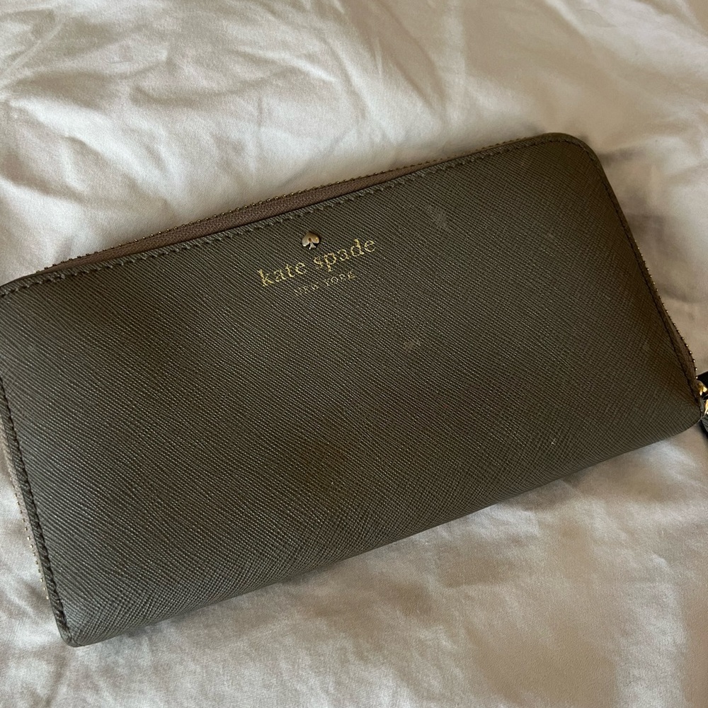 Grey Kate Spade wallet